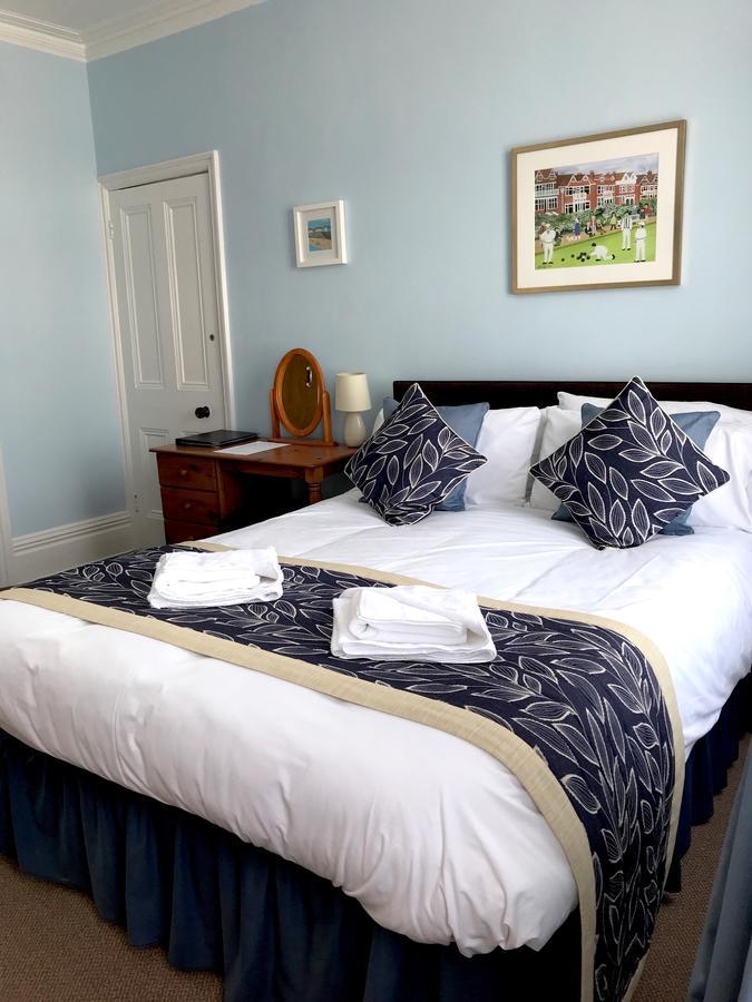By The Sea Bed And Breakfast Eastbourne Kültér fotó