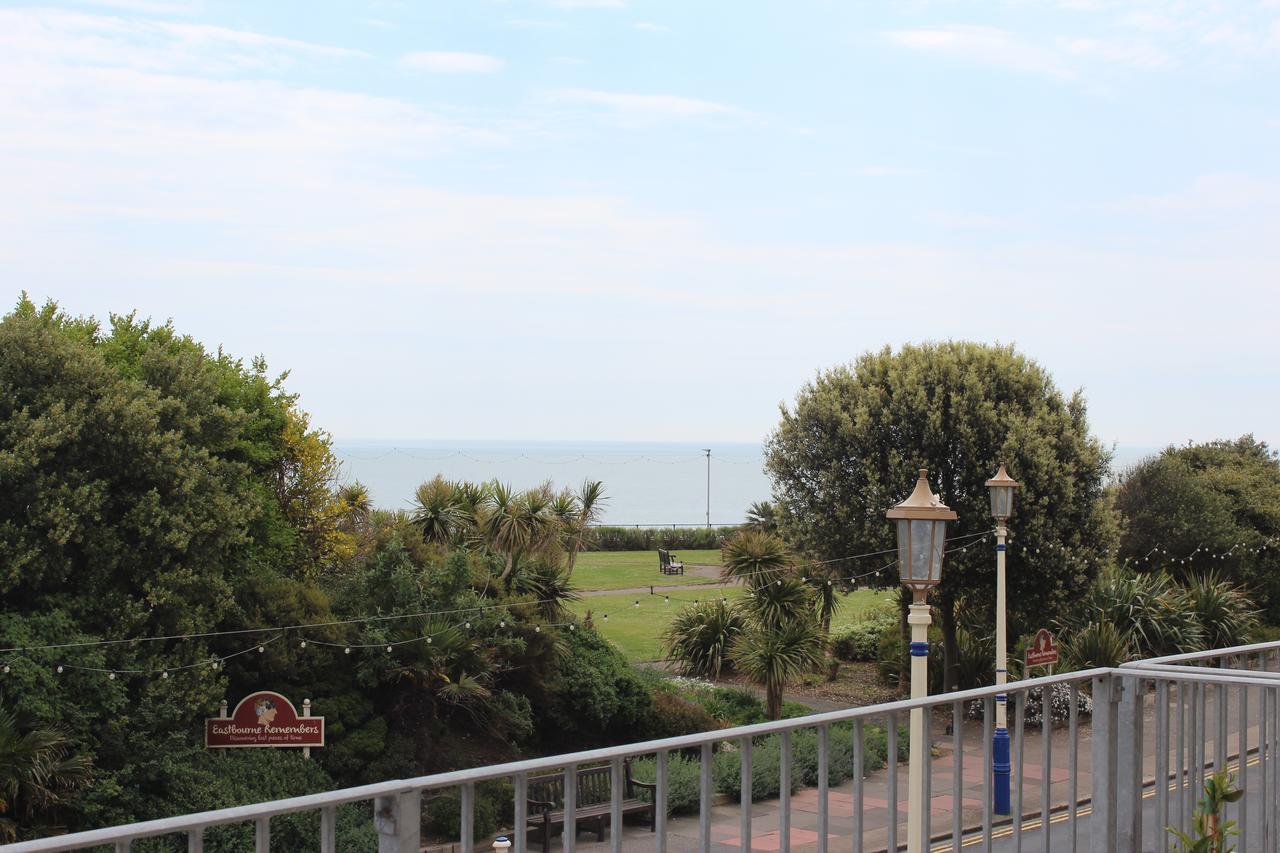 By The Sea Bed And Breakfast Eastbourne Kültér fotó
