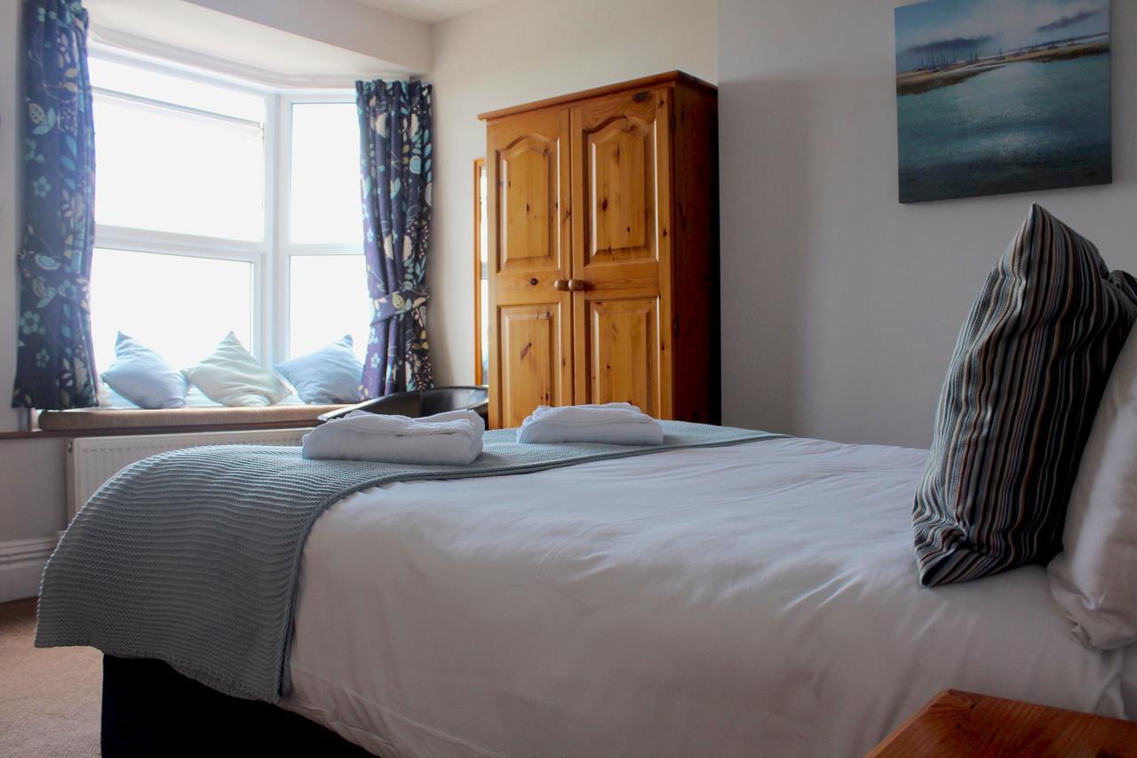 By The Sea Bed And Breakfast Eastbourne Kültér fotó