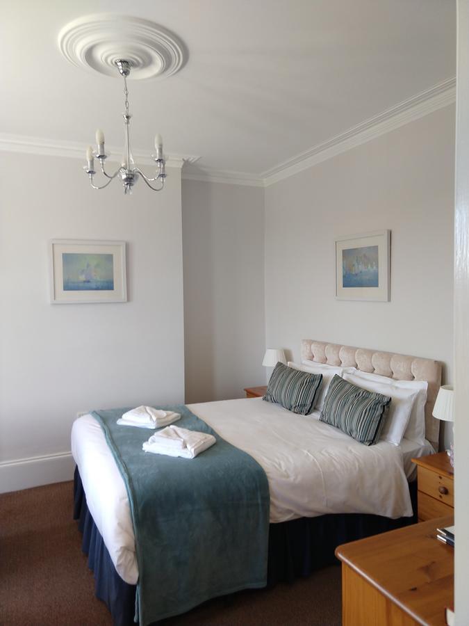 By The Sea Bed And Breakfast Eastbourne Kültér fotó