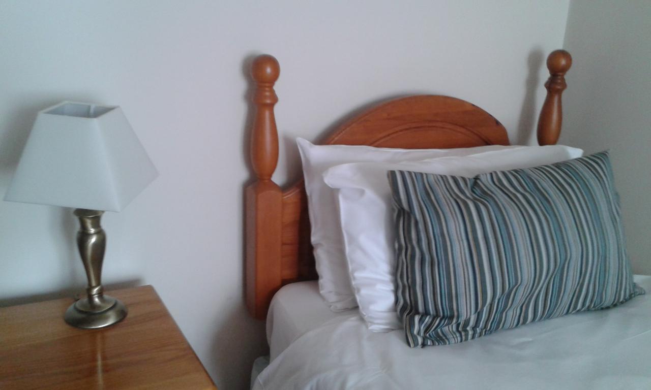 By The Sea Bed And Breakfast Eastbourne Kültér fotó