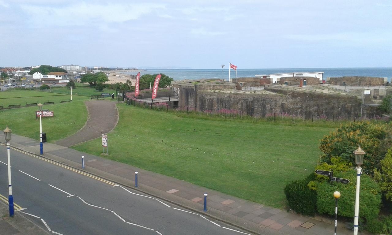By The Sea Bed And Breakfast Eastbourne Kültér fotó