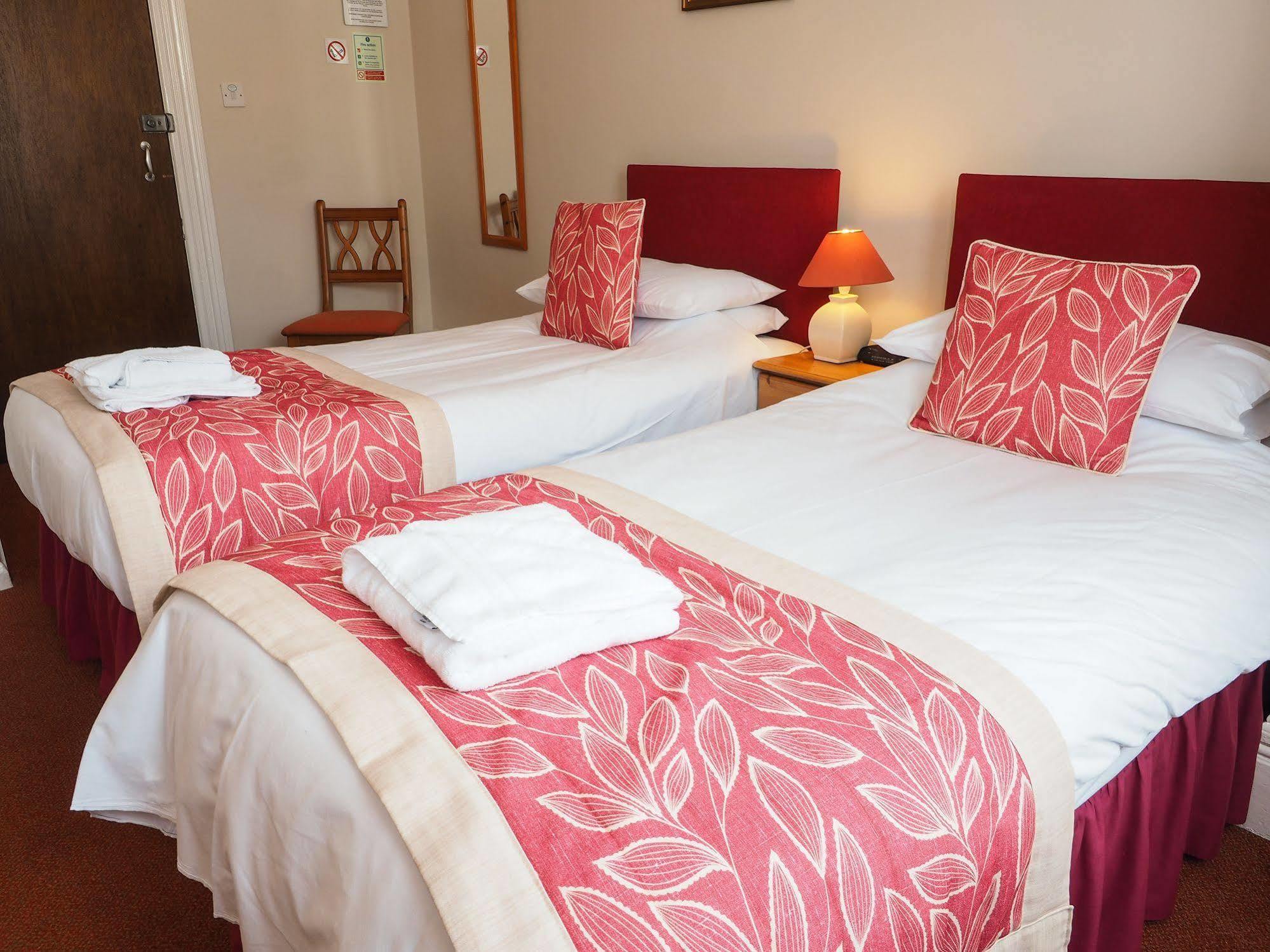 By The Sea Bed And Breakfast Eastbourne Kültér fotó
