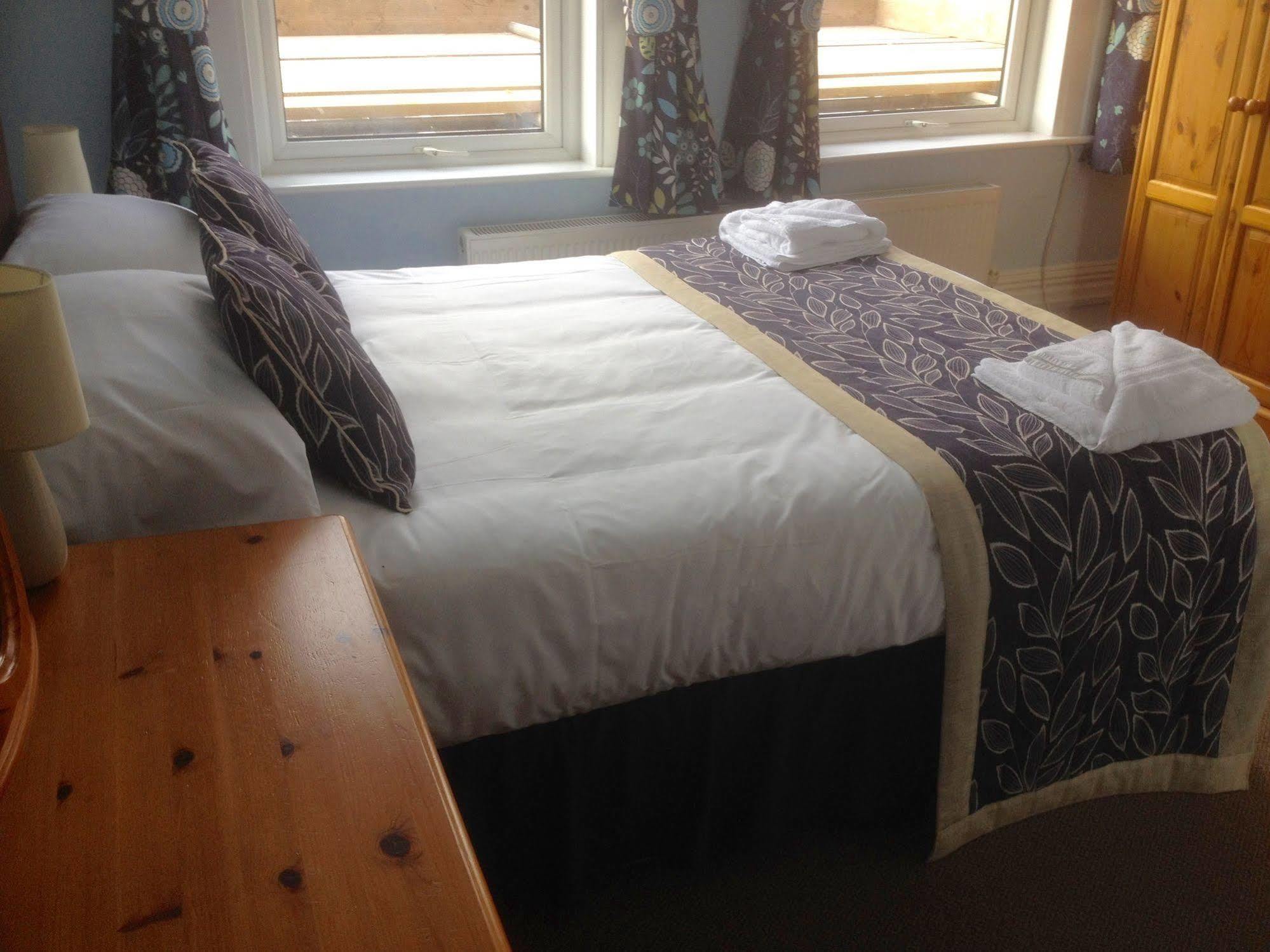 By The Sea Bed And Breakfast Eastbourne Kültér fotó